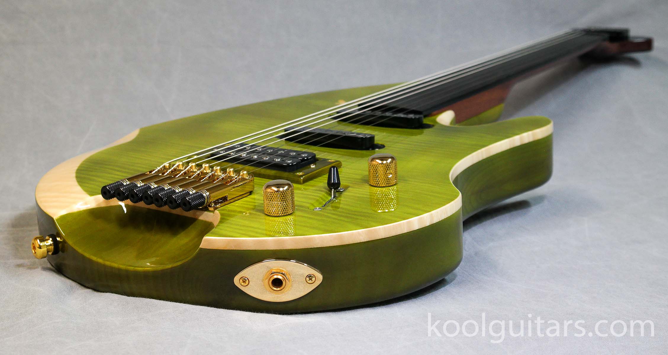 Electric OUD 7 steel strings,headless hardware, fretlessguitar by KOOL Guitars