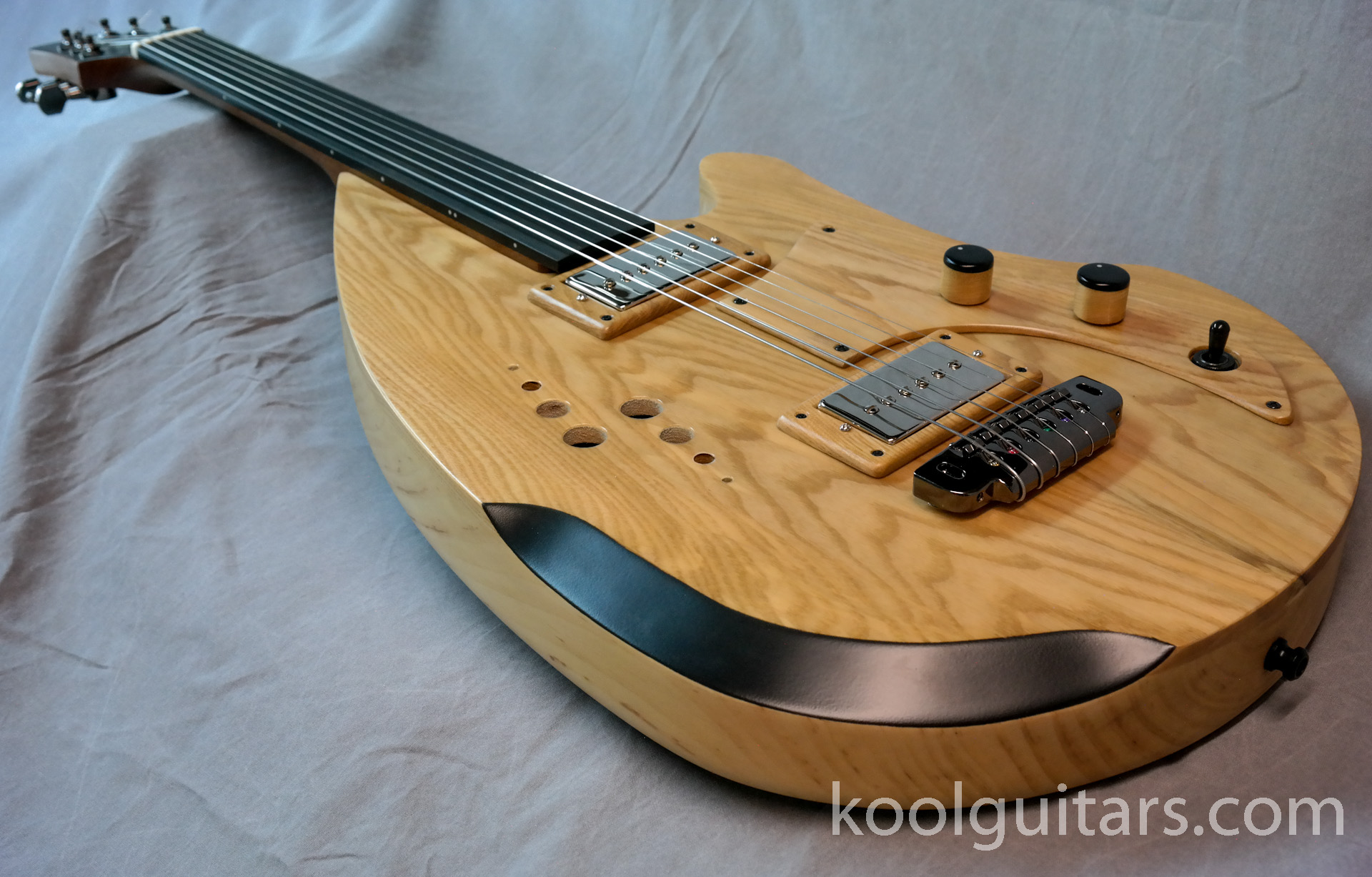 chitarra elettrica di liuteria, hollowbody, custom guitar