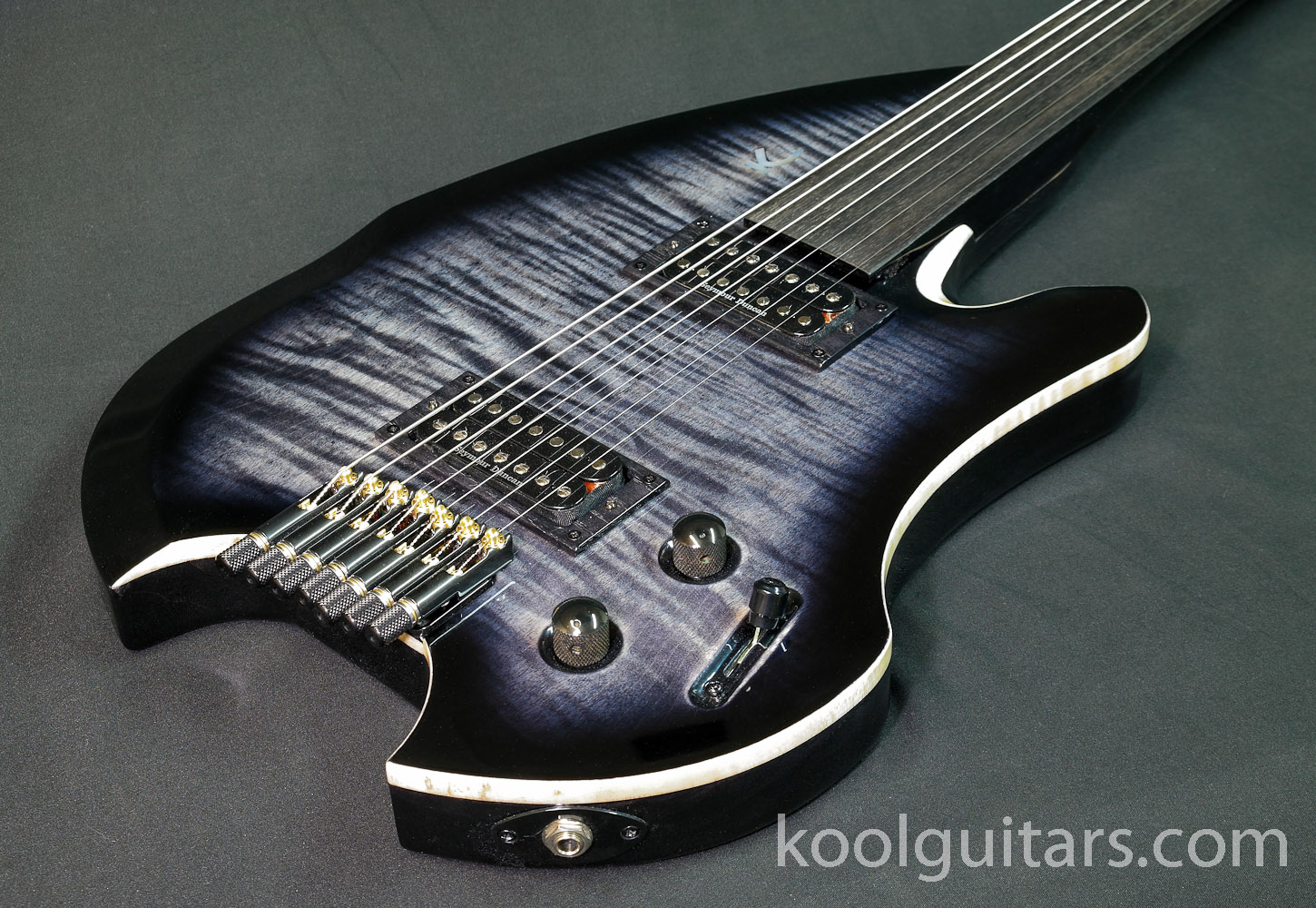 oud elettrico 7 corde. fretlessguitar, headless guitar, koolguitars